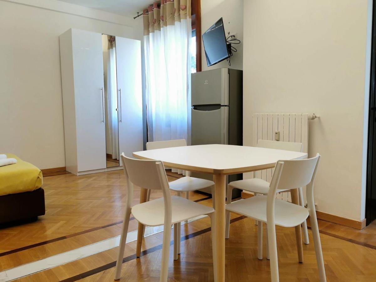 Pergolesi Apartments มิลาน ภายนอก รูปภาพ